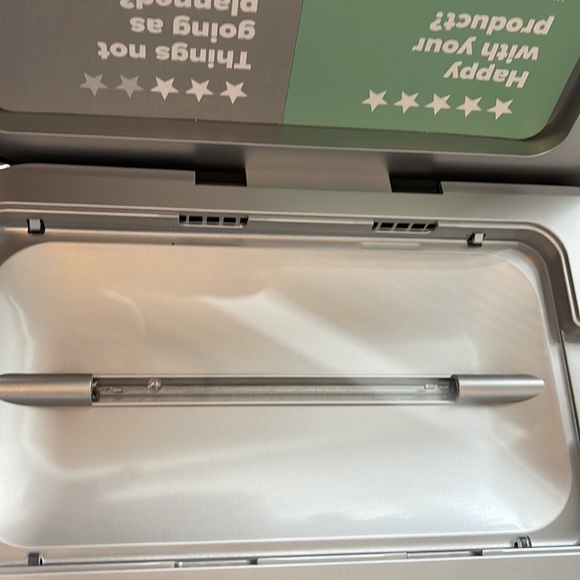 PhoneSoap 3 cell phone sanitizer - Picture 10 of 11